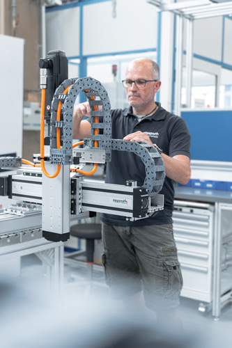 Bosch Rexroth engineer working on a multi-axes system